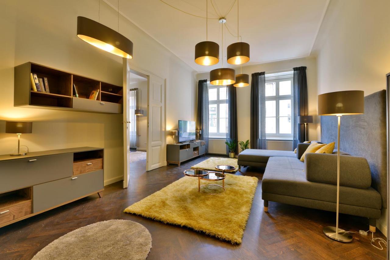 S23 Aparthotel *